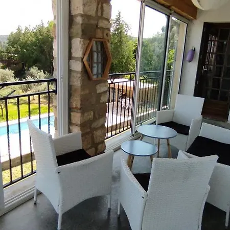 Grande Maison Avec Grande Piscine *